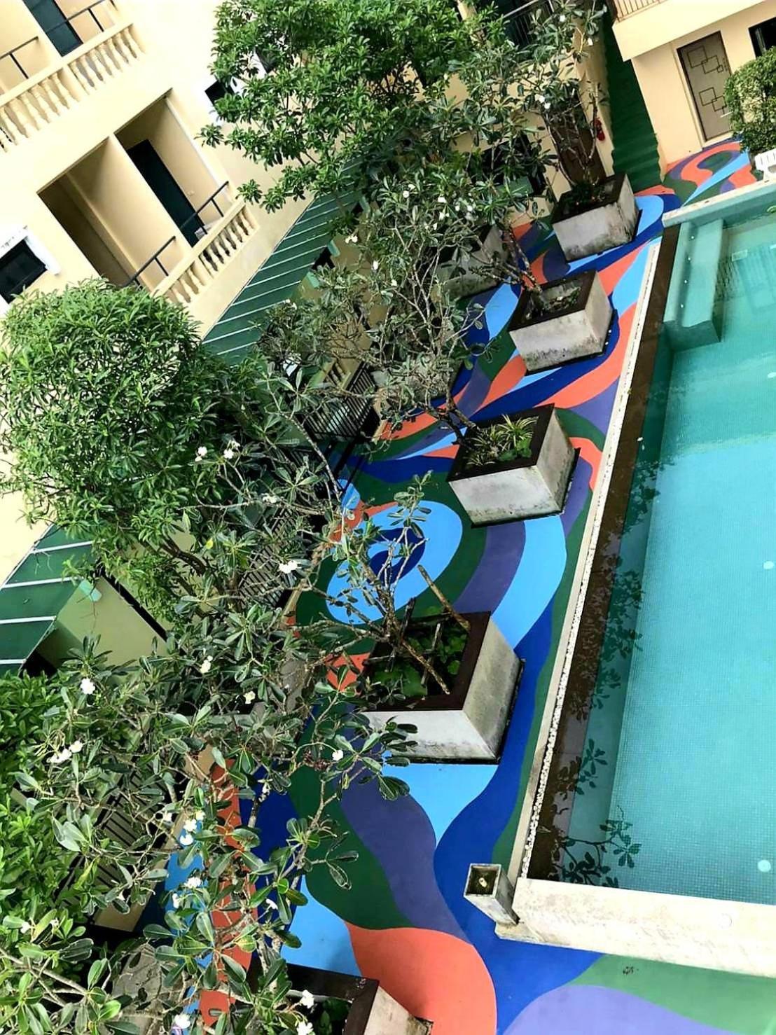 Royal Waves Hotel Patong Exterior photo