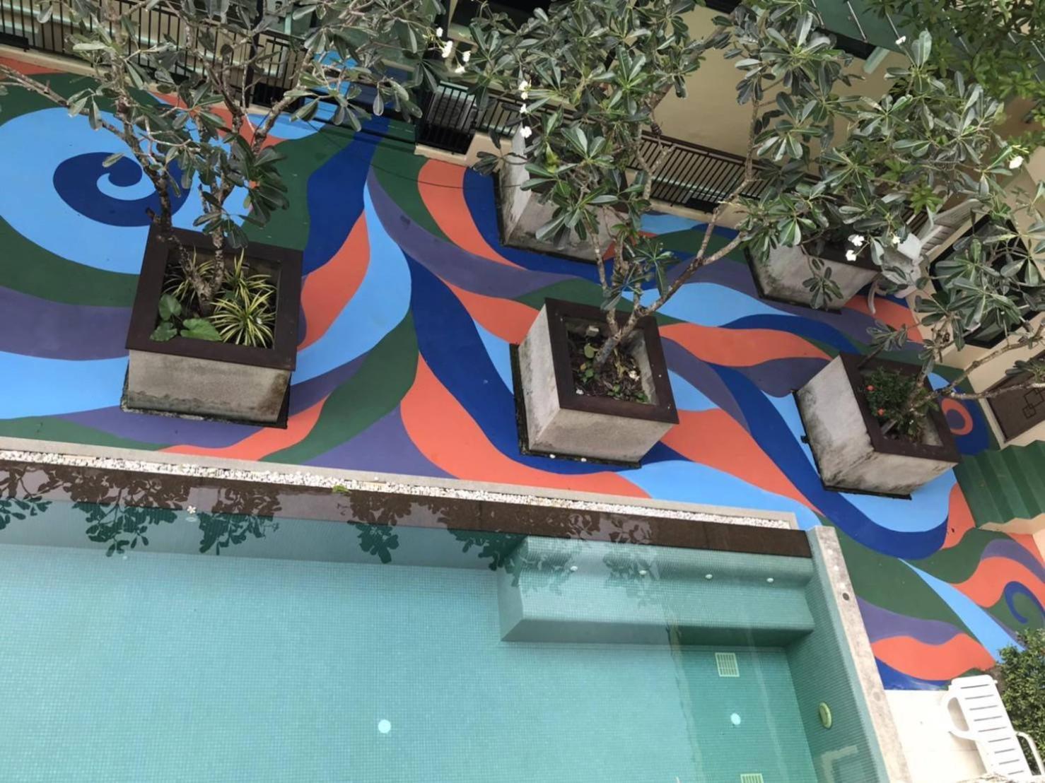Royal Waves Hotel Patong Exterior photo